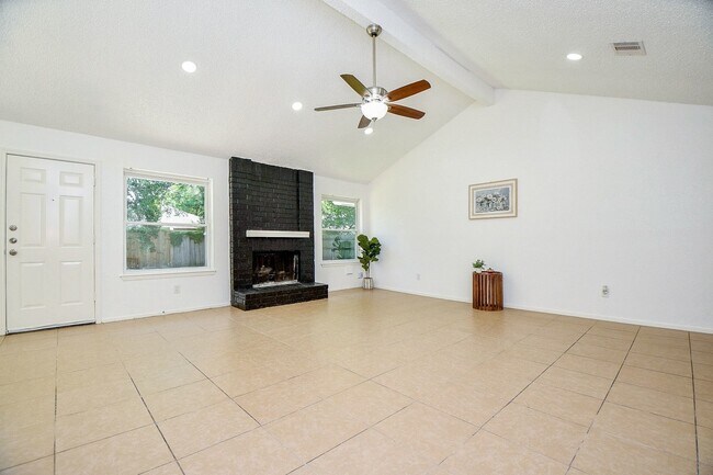Building Photo - 7203 Santa Rita Dr