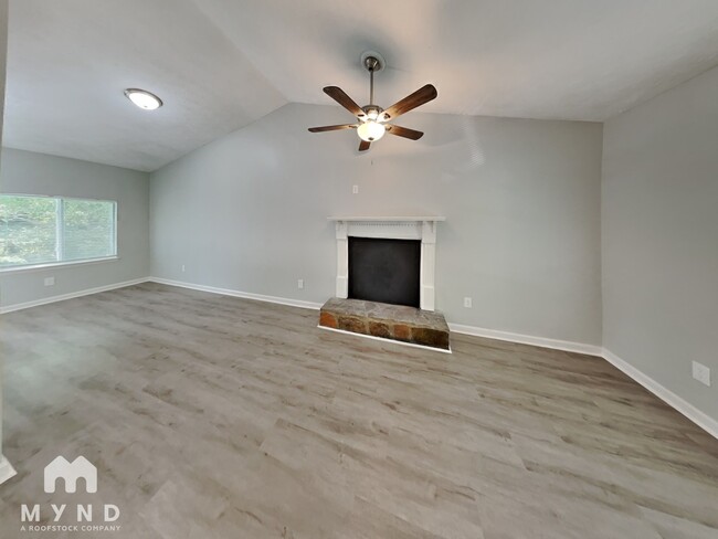 Building Photo - 5455 Fox Haven Trail