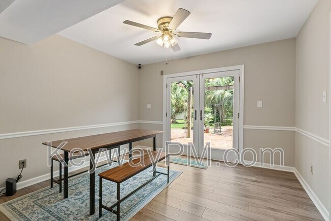 Building Photo - 547 Pheasant Run Dr
