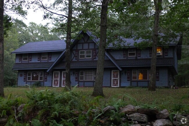 Building Photo - 86 Park Rd