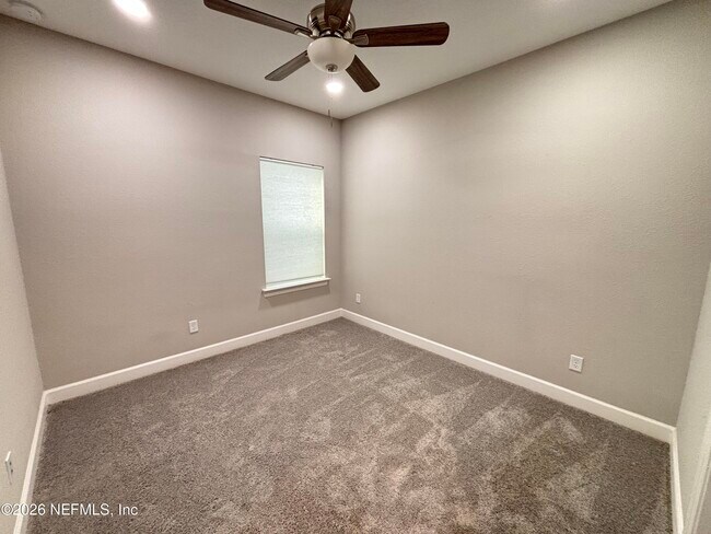 Building Photo - 212 Willow Crk Ct