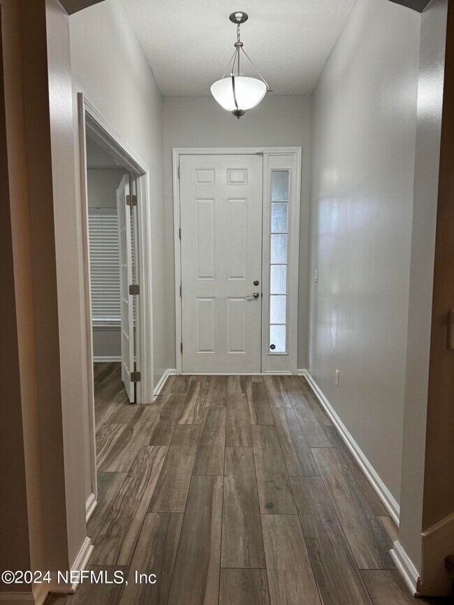 Building Photo - 94267 Woodbrier Cir
