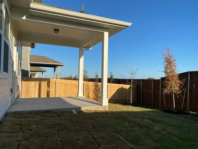 Building Photo - 3201 College Park Dr
