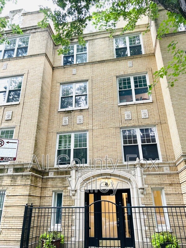 Building Photo - 7302 N Wolcott Ave