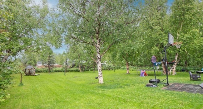 Building Photo - 5 bedroom Home on half acre in Palmer! Fantastic location, close to everything, great commute loc...