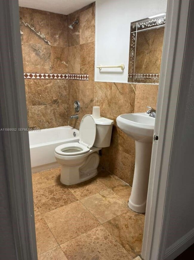 Building Photo - 1362 NW 24th Ave