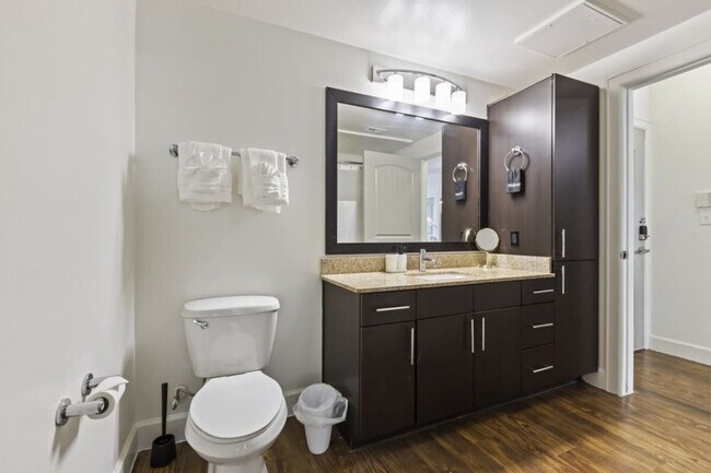 Building Photo - 5445 Town and Country Blvd