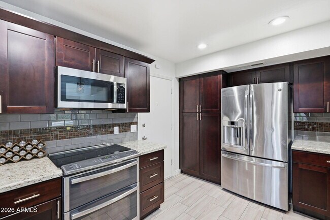 Building Photo - 7352 E Valley Vista Dr