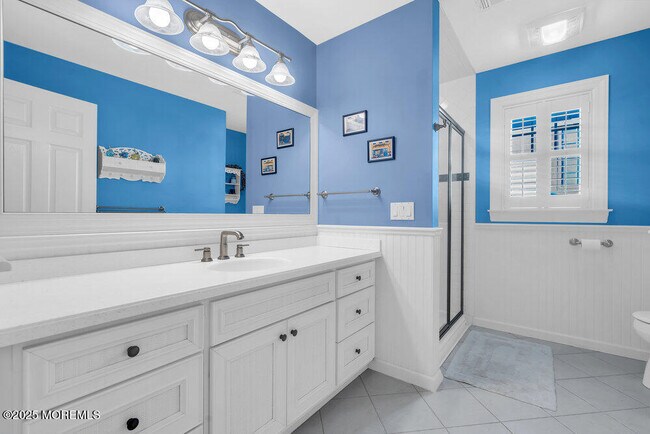 Building Photo - 412 Chicago Blvd