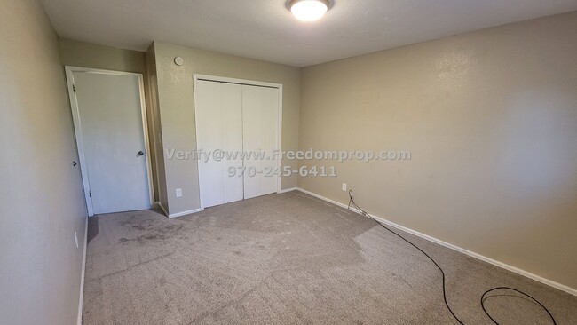 Building Photo - Update throughout beautiful Redlands 3 Bed...