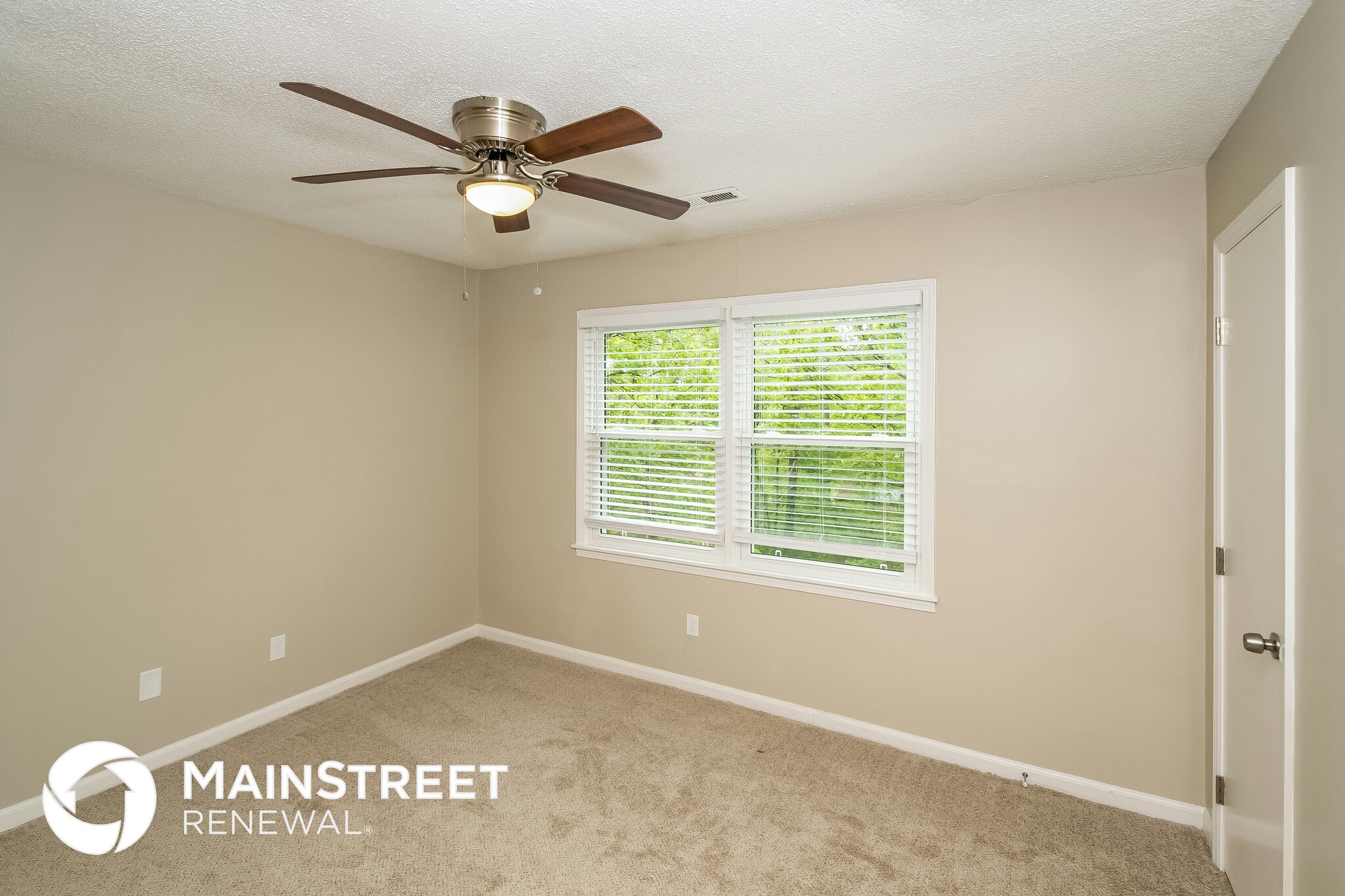 Building Photo - 1337 3rd Ave SW