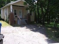 Building Photo - 2 BR/1 BA home