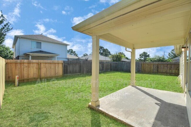 Building Photo - 21910 Willow Shade Ln