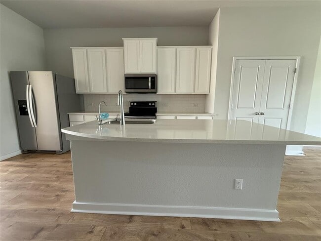 Building Photo - 2203 Grenache Dr