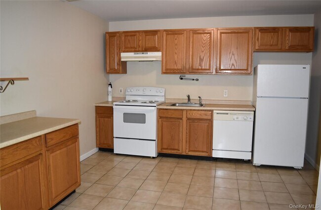 Building Photo - 2342 NY-32