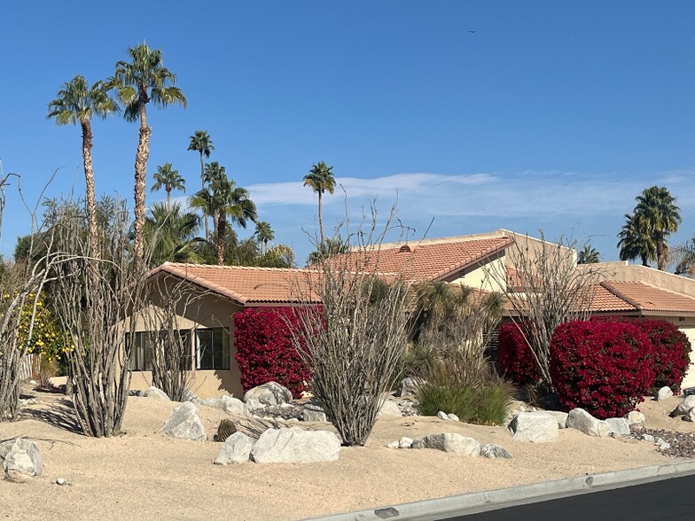 Primary Photo - 39199 Sweetwater Dr