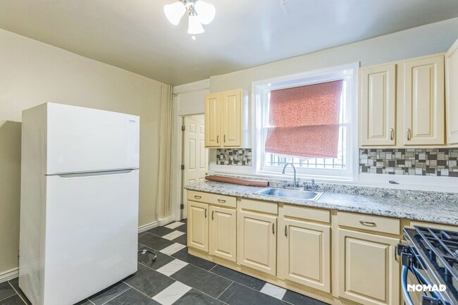 Building Photo - Charming 3BR Townhome in Baltimore
