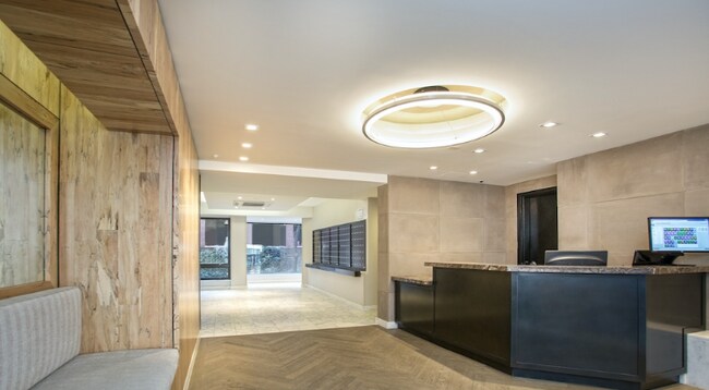 LOBBY - 75 Horatio St