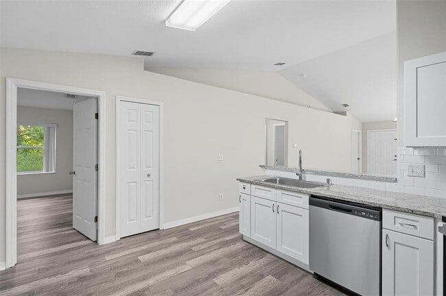 Building Photo - 120 Coral Reef Ct N