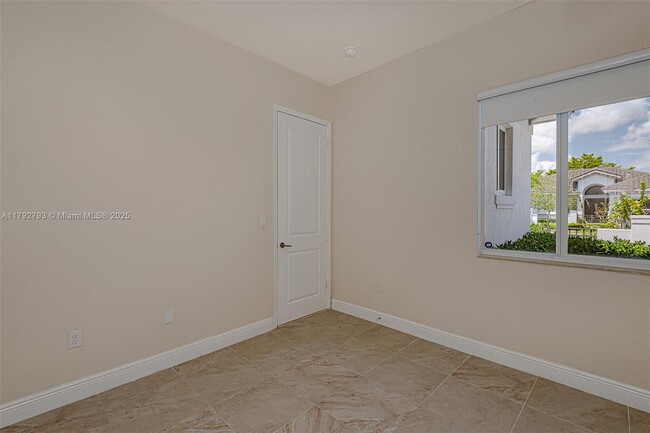 Building Photo - 9334 SW 173rd Terrace