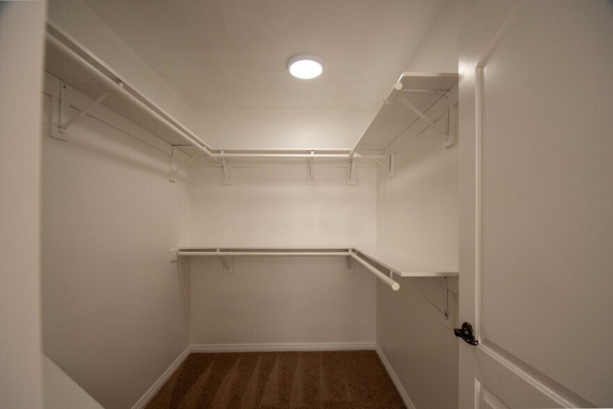 Building Photo - 4259 Dixie Canyon Ave