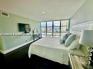 Building Photo - 2017 S Ocean Dr