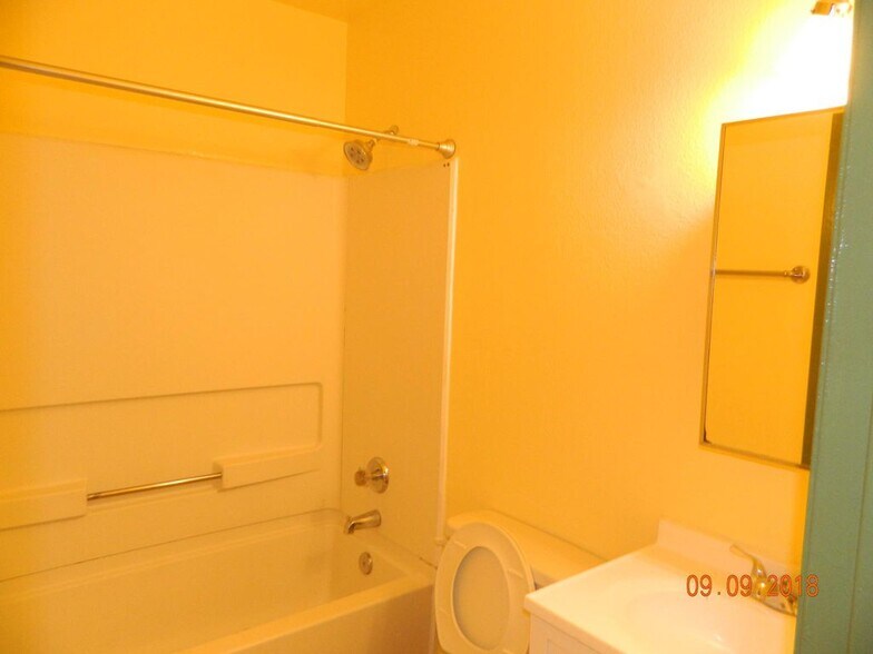 Building Photo - 1113 Circle City Dr