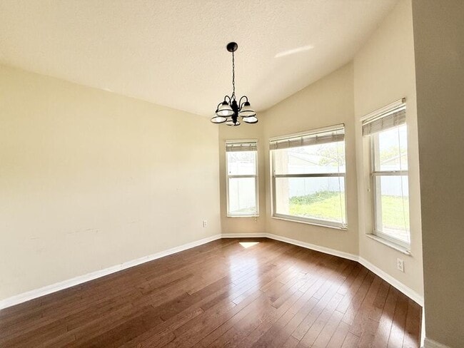 Building Photo - 27519 Sky Lake Cir