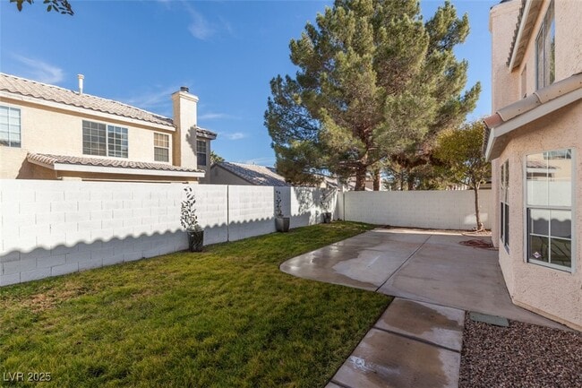 Building Photo - 7620 Sea Wind Dr