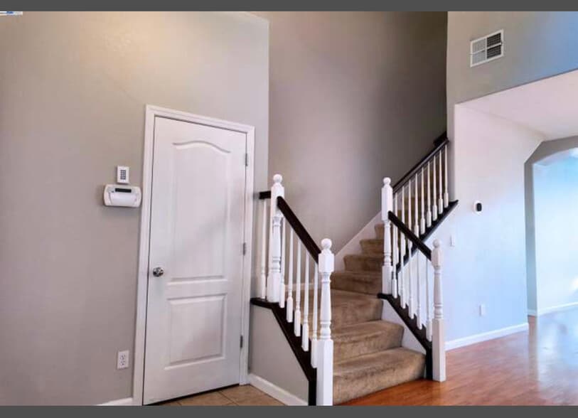Building Photo - 5247 Agapanthus Ct