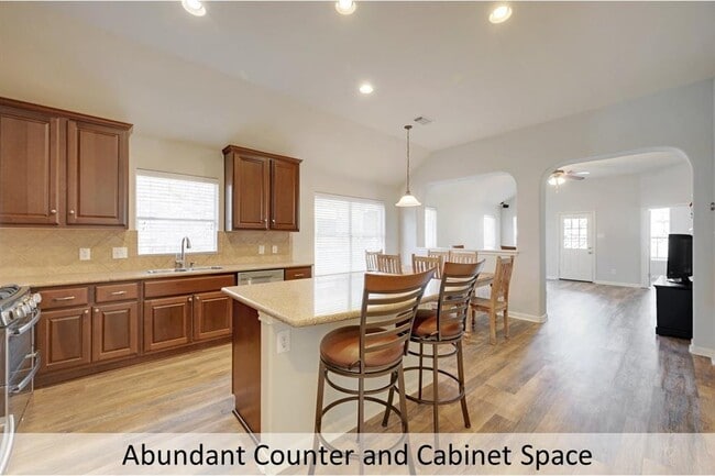 Building Photo - 2605 Salorn Way