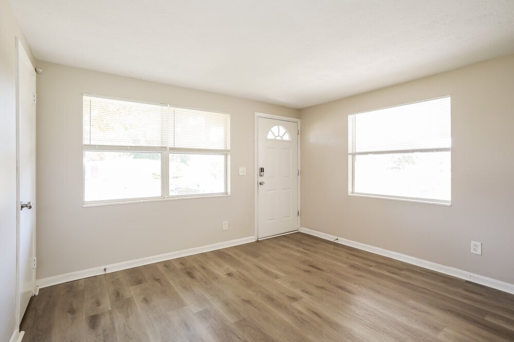 Building Photo - 5816 Sonora Dr W
