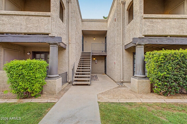 Building Photo - 5995 N 78th St