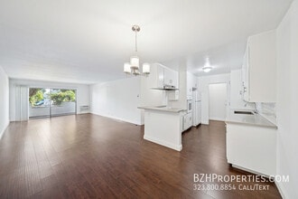 Building Photo - 105 S Orlando Ave