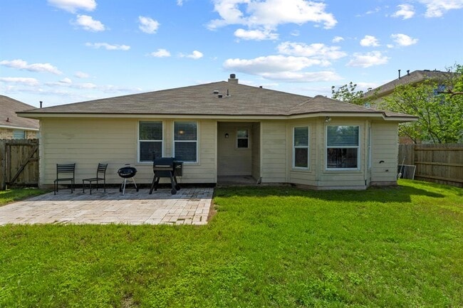 Building Photo - 2004 Dry Season Trail