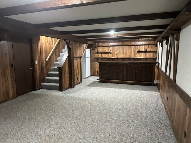 Building Photo - 3 Bedroom 2 Bathroom in Parkway North School District!