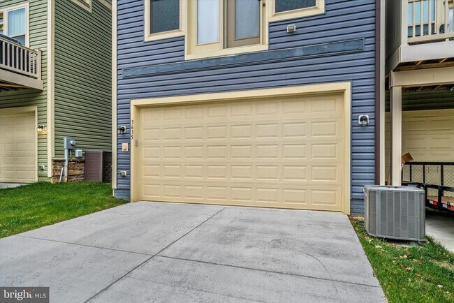 Building Photo - 3635 Stone Barn Dr