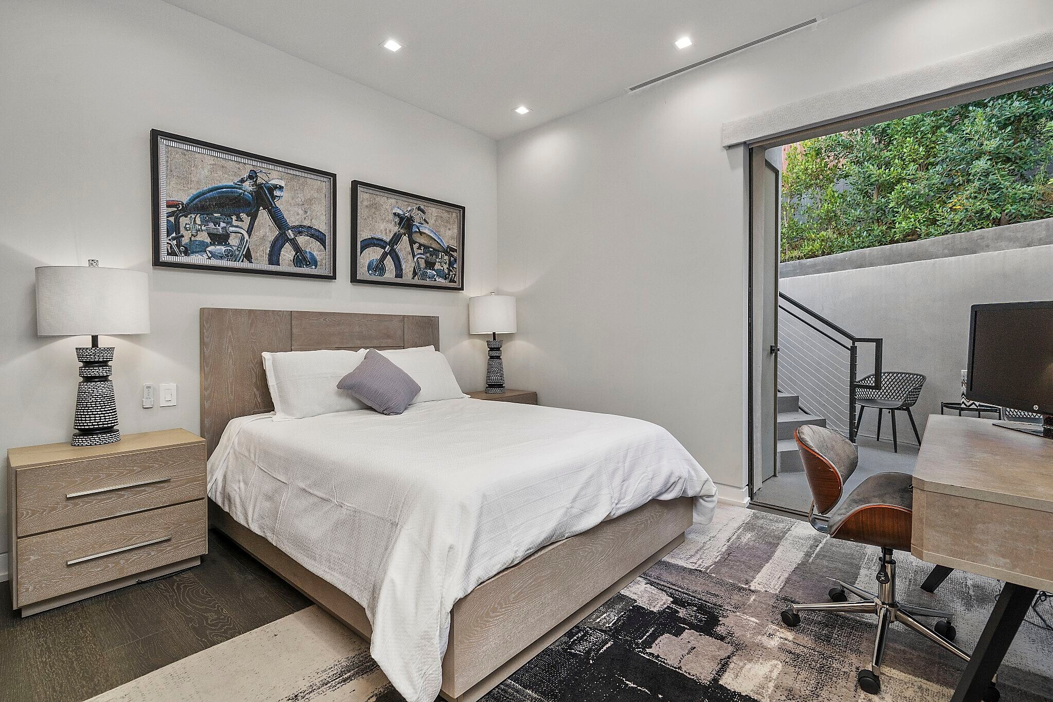 Building Photo - 3712 Broadlawn Dr