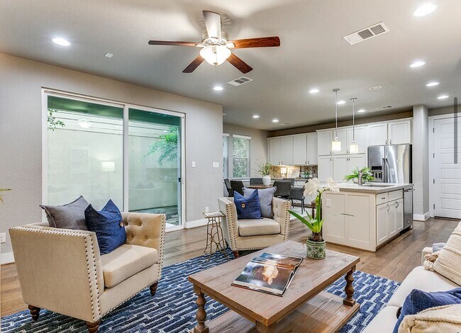 Building Photo - Townhome For Rent