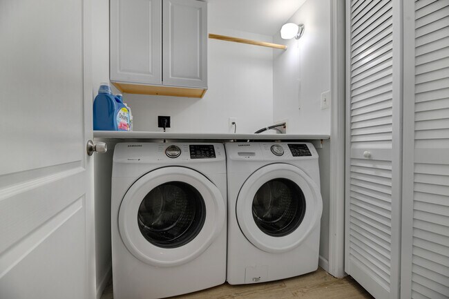 Building Photo - 2032 Ashleigh Woods Ct