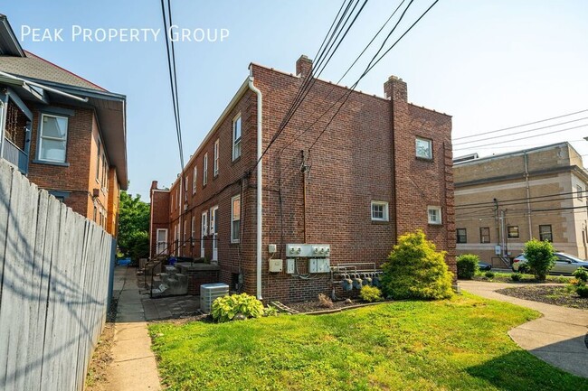 Building Photo - Available Now! Newly Renovated 2 Bedroom T...