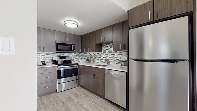 Building Photo - Dolphin