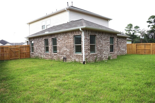Building Photo - 16610 Bonnie Sean Dr