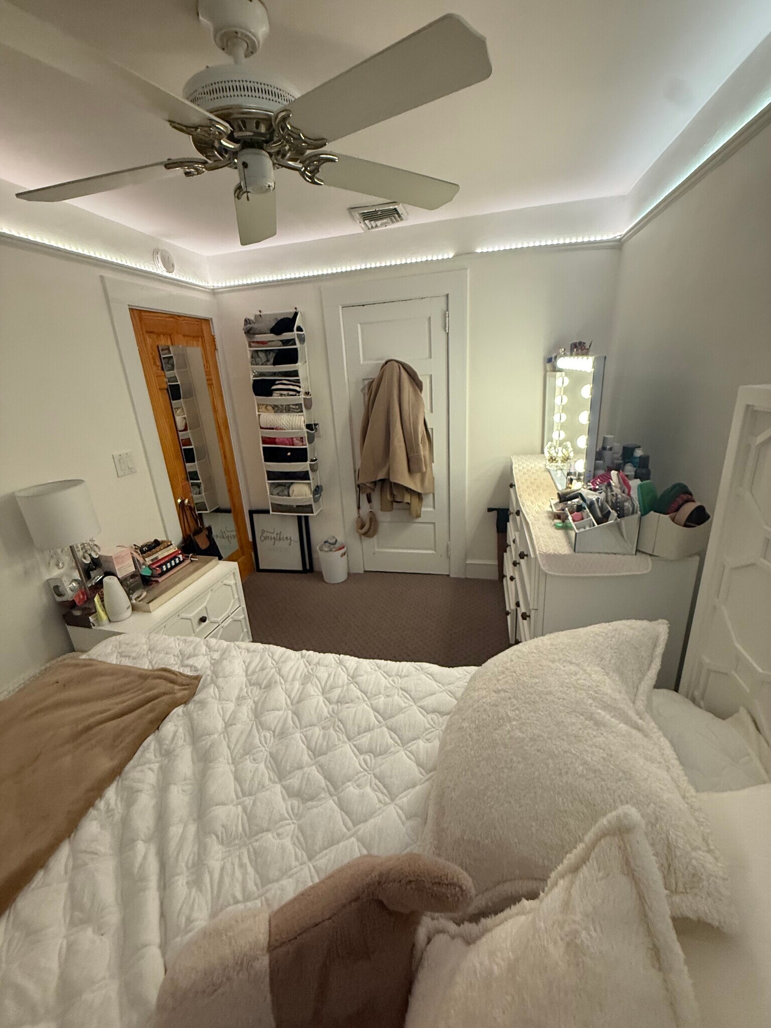 Bedroom 1 view out - 9 Green St