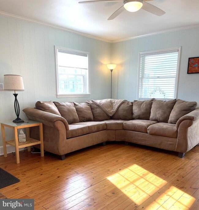 Building Photo - 221 Madison St