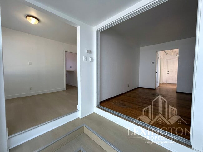 Building Photo - Beautifully Updated, Single-story, 3BD/1.5BA, Home near Tahoe Park!