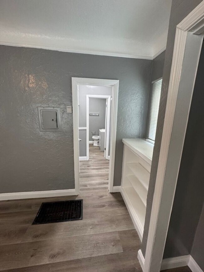 Building Photo - 714 Lime Ave