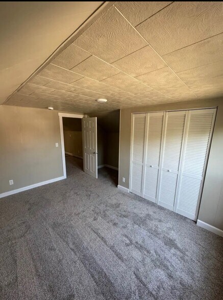 Building Photo - 1026 S 3rd Ave