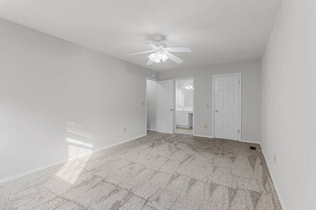 Building Photo - Spacious 4-Bed, 3-Bath Family Home