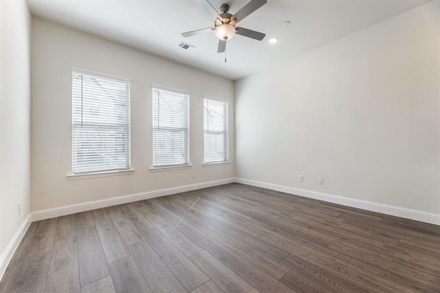 Building Photo - 4704 Corriente Vista Ln